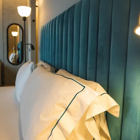 Dot Tradition Hotel *