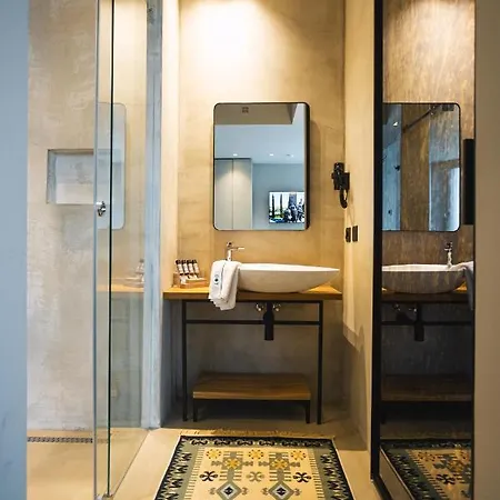 Dot Tradition Vlorë