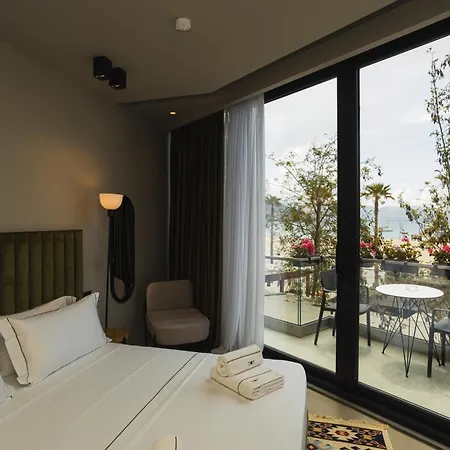 Dot Tradition Hotel Vlorë