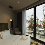 Dot Tradition Hotel Wlora