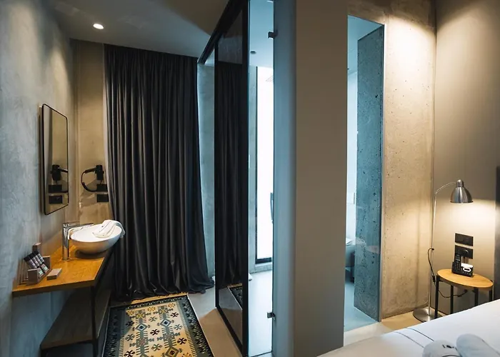 Dot Tradition Otel Avlonya